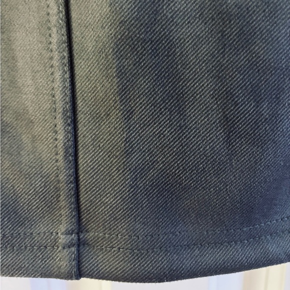 Hudson Gray Skirt women’s sz L, gray, suede look, stretchy polyester/spandex EUC - Picture 4 of 4